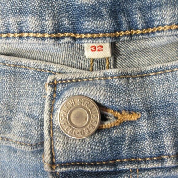 LEVI'S Classic Bermuda Denim Jean SHORTS Womens Size 32 Capri Skimmer Light Wash - Picture 4 of 13
